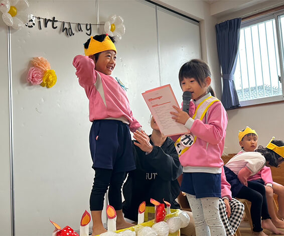 今月は誰が司会をしてくれるかな？